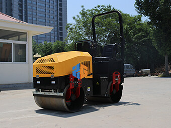 小型壓路機(jī)都有哪些特點(diǎn)呢？