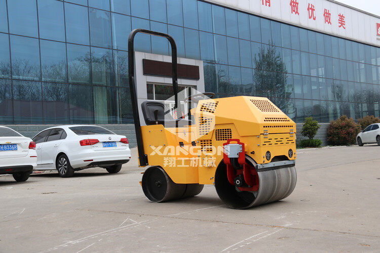 小型壓路機(jī)配重松動(dòng)的原因是什么？4個(gè)細(xì)節(jié)告訴你