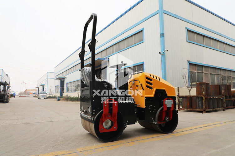 壓土機的壓實力度這么大，離不開這個裝置