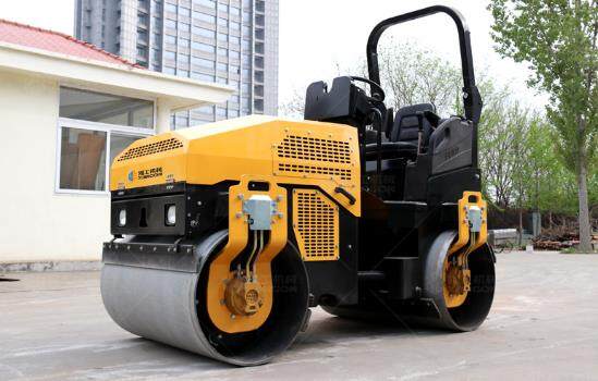 購(gòu)買小型壓路機(jī)，用戶會(huì)擔(dān)心哪些問(wèn)題，總結(jié)！