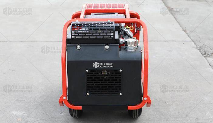 液壓動(dòng)力站自帶散熱器，可持久工作