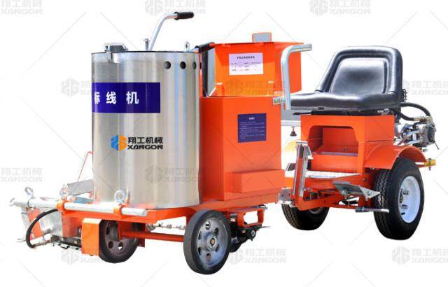熱熔劃線機(jī)配置助力車，高施工高標(biāo)線質(zhì)量