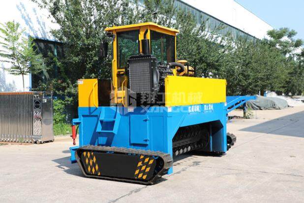 翻堆機對物料均勻翻堆攏堆，也可疏松